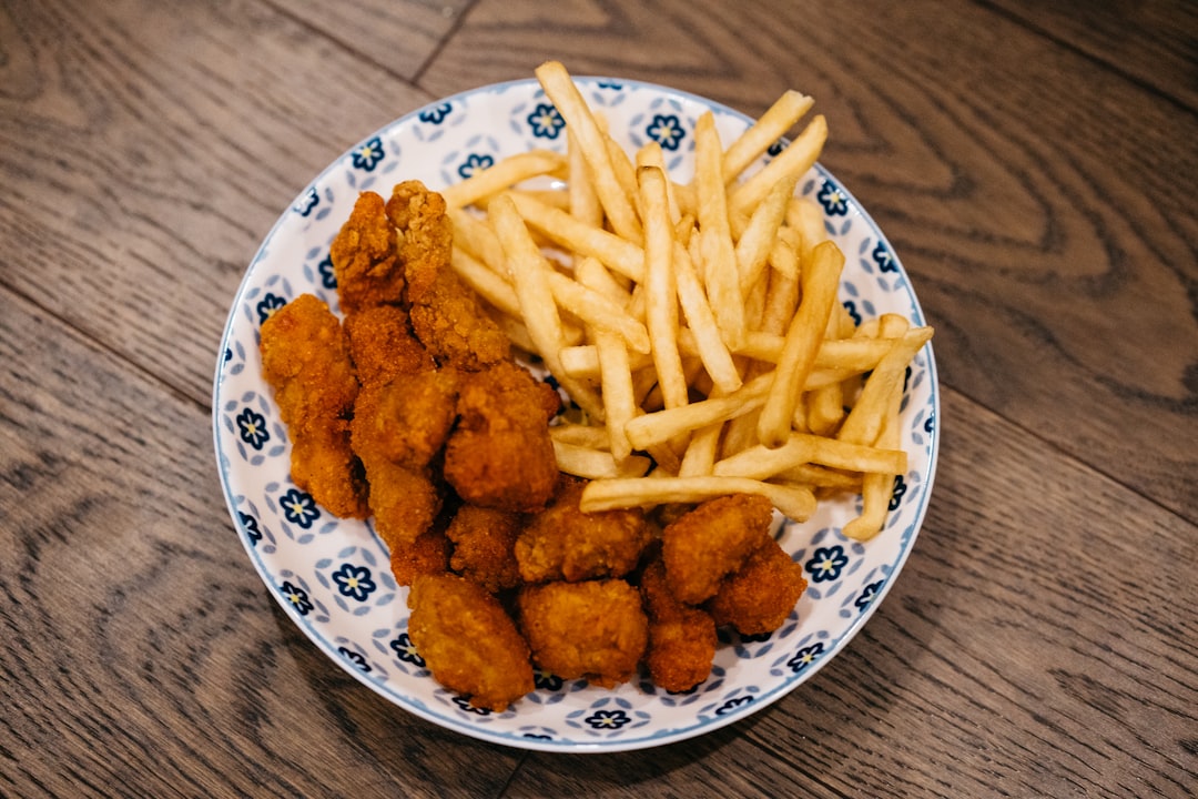 【無料 おすすめ】 『Definitely Not Fried Chicken』人気店を隠れ蓑に違法なお薬を販売する経営シミュレーションが … （自動投稿・他サイトに飛びます）