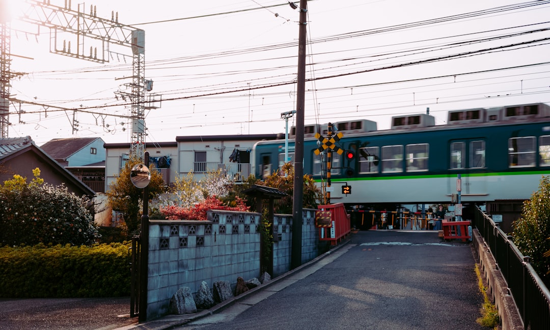 【無料 おすすめ】 超特急VS.かが屋 カメラの極意を学ぶ – TVer （自動投稿・他サイトに飛びます）