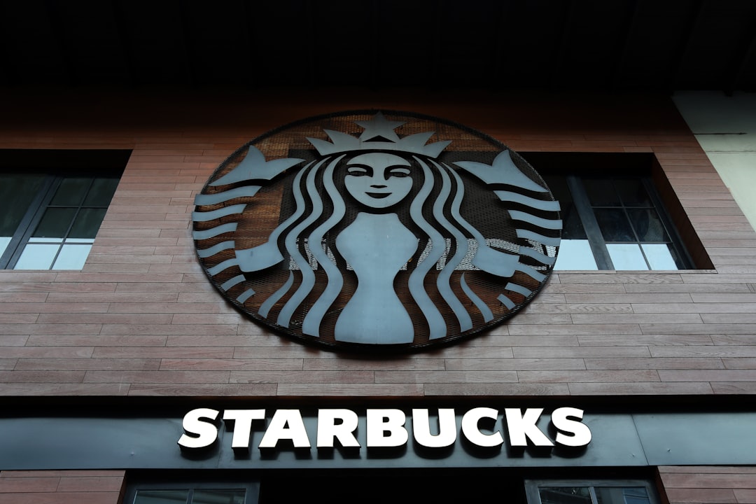 【無料 おすすめ】 え、メニューになくない…？【スタバ"幻のドリンク"知ってる？】元店員がガチ推し「見つけたら … （自動投稿・他サイトに飛びます）